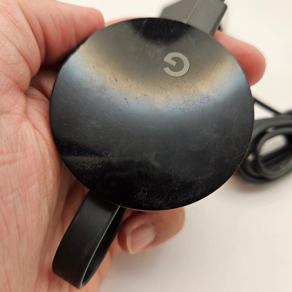 GOOGLE CHROMECAST HDMI STREAMING MEDIA PLAYER W POWER CABLE